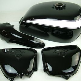 black cb 750